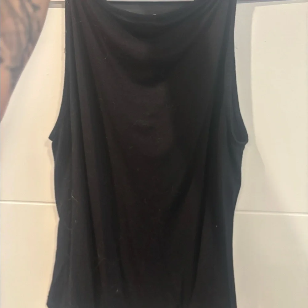 H&M Black Sleeveless Camisole - Picture 3 of 4